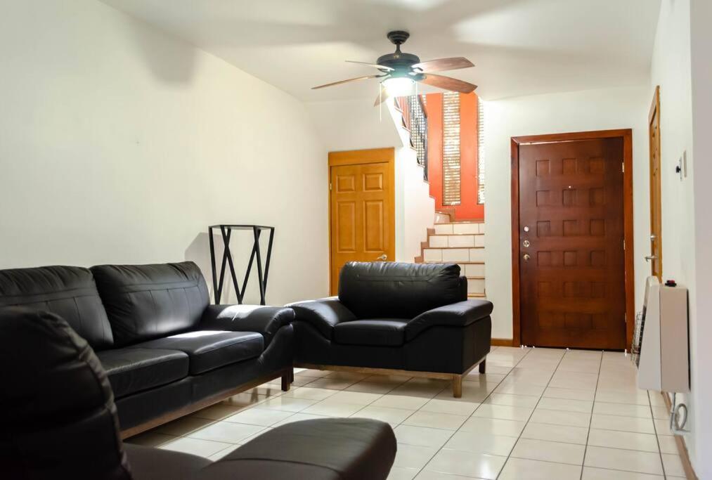 Alojamiento Completo 3 Habitaciones Chihuahua Bagian luar foto